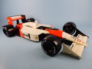 Customer Sale: 1/8 car model DeAgostini Kyosho McLaren MP 4-4 Ayrton Senna