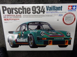 Kundenverkauf: Automodell-Bausatz 1/12 Tamiya Porsche 934 Vaillant (mit Fotoätzteilen) - Euro 130
